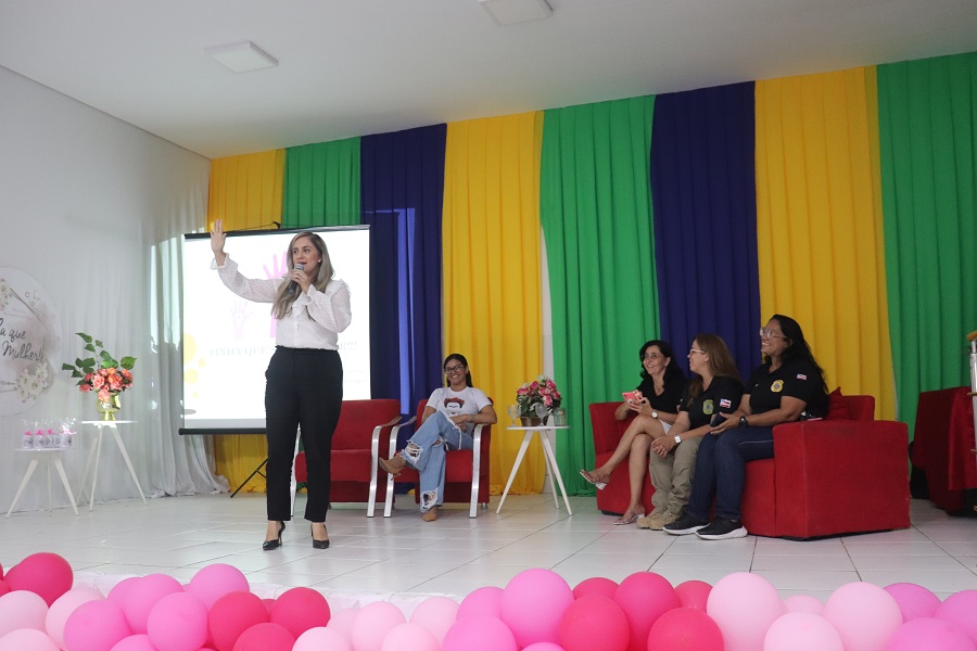 Programação alusiva ao Dia Internacional da Mulher realizada pela Prefeitura de Juazeiro realiza roda de conversa sobre conscientização pelo fim da violência contra a mulher
