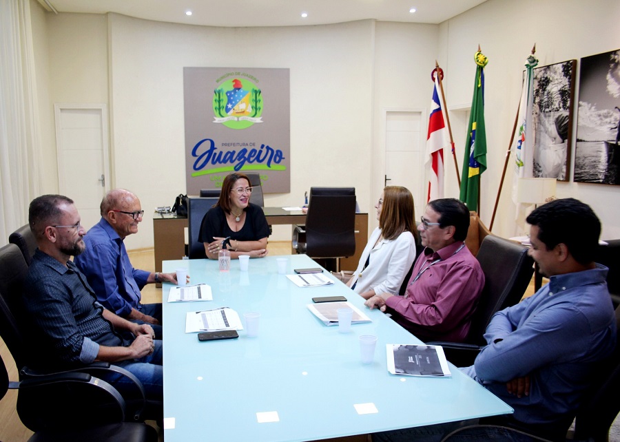 Prefeita Suzana Ramos recebe representantes do Banco do Nordeste para prestação de contas e reafirma parceria