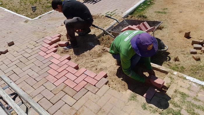 Serviços de manutenção e limpeza seguem sendo priorizados pela Prefeitura de Juazeiro em vários pontos da cidade