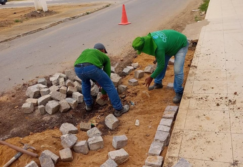 Gestão Suzana Ramos prossegue com serviços de limpeza, recuperação de vias e estradas e ações de manutenção em várias localidades de Juazeiro