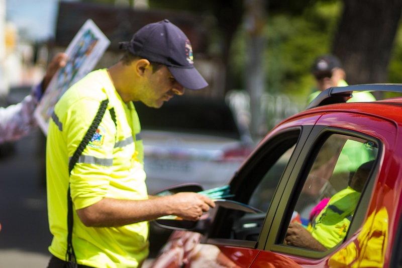 Conscientização: Prefeitura de Juazeiro inicia ações alusivas ao Maio Amarelo com blitz educativa na Orla   