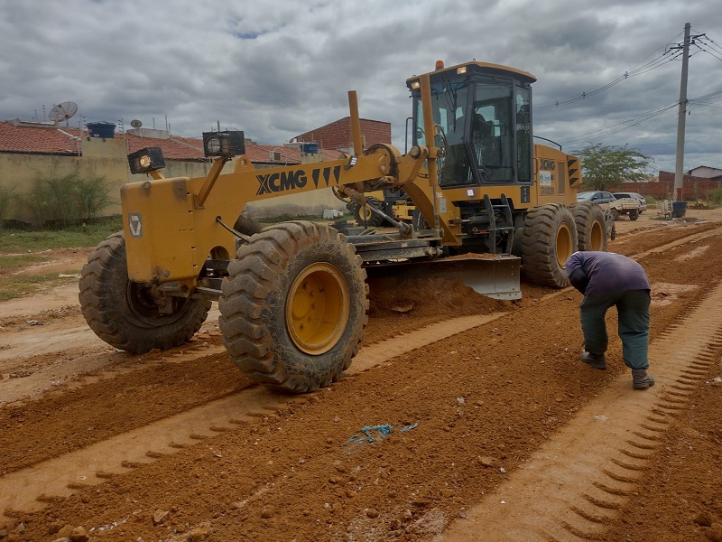 Sede e interior são beneficiados com serviços de patrolamento realizados pela Prefeitura de Juazeiro