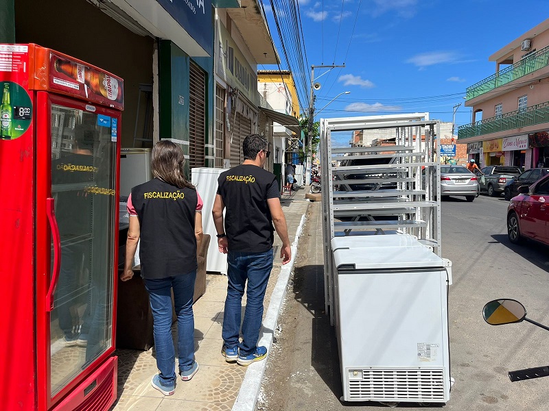 Ação de ordenamento urbano da Prefeitura de Juazeiro garante desobstrução do passeio público no município