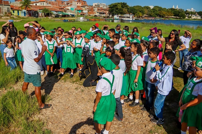 Juazeiro 145 anos: Estudantes da Escola Municipal Estação do Saber participam de tour histórico pela cidade