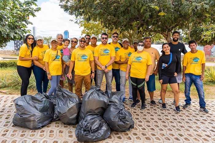 Prefeitura de Juazeiro realiza limpeza e coleta de lixo das margens do Rio São Francisco