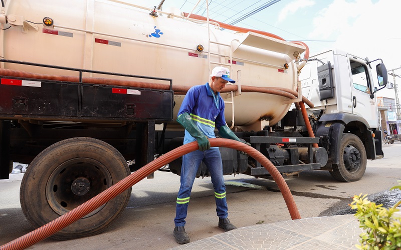 Gestão Suzana Ramos leva SAAE Presente para bairro João Paulo II e população aprova programa