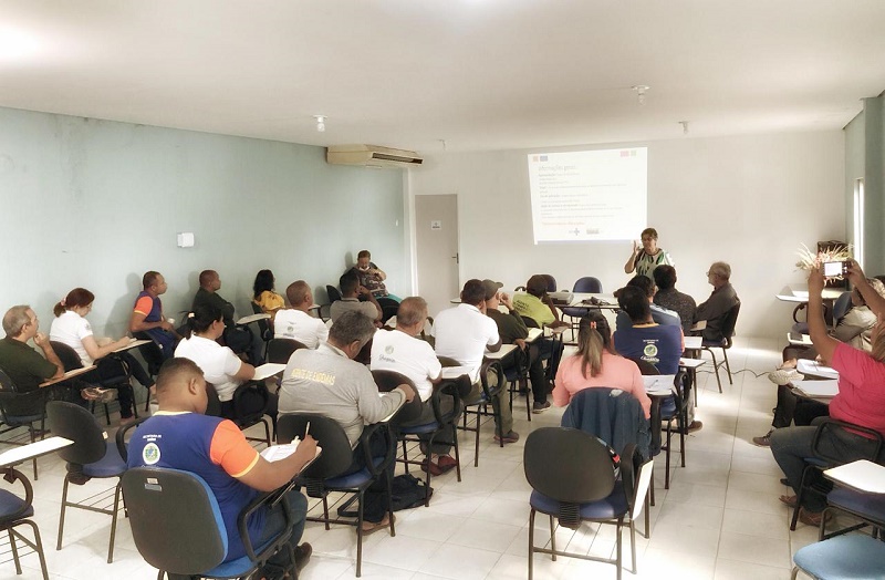 Vacinação Antirrábica: Prefeitura de Juazeiro promove capacitação dos profissionais para campanha que começa na segunda-feira