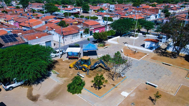 Prefeitura de Juazeiro inicia revitalização de praça no Dom José Rodrigues