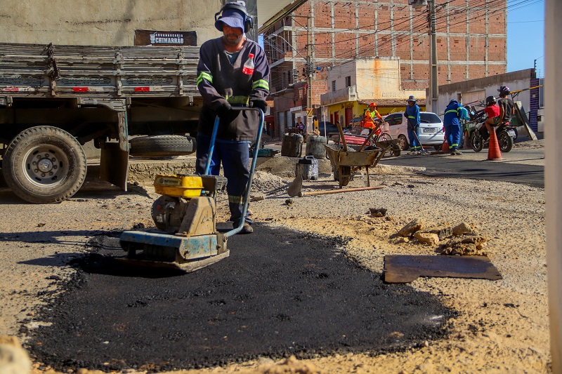 Mobilidade Urbana: Prefeitura de Juazeiro inicia tapa-buracos na Avenida São João