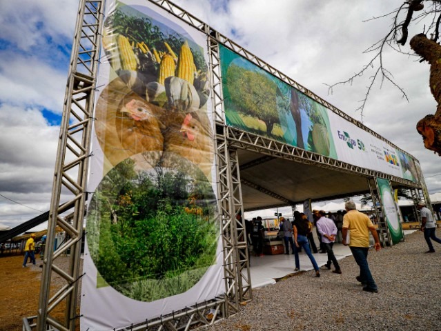 Prefeitura de Juazeiro participa da abertura da 10ª edição  da Semiárido Show