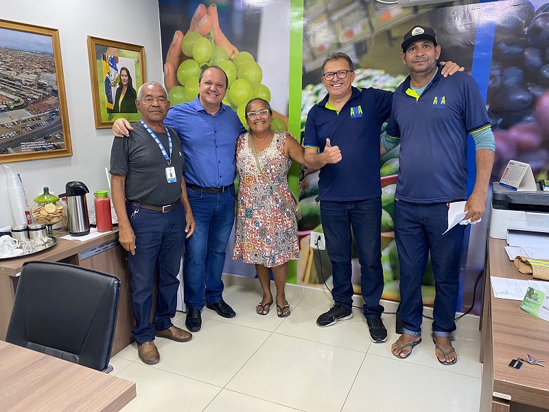 Mercado do Produtor recebe visita de Nádia Ribeiro, do ‘Sopão da Esperança’