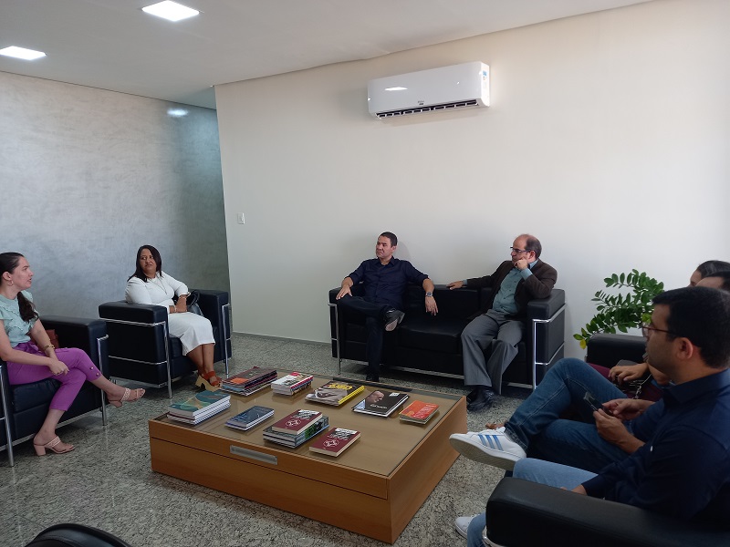 Parceria: Prefeitura de Juazeiro e Univasf buscam implementação da Farmácia Escola