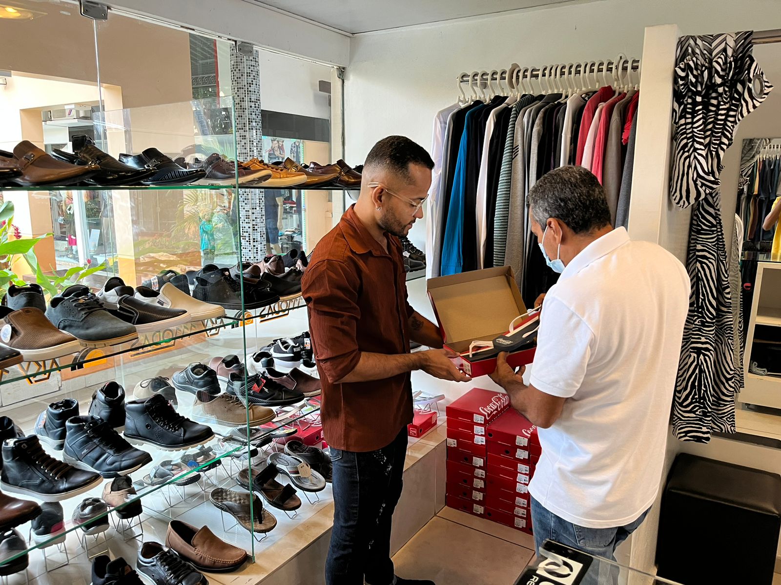 Procon realiza operação Dia dos Pais no comércio de Juazeiro