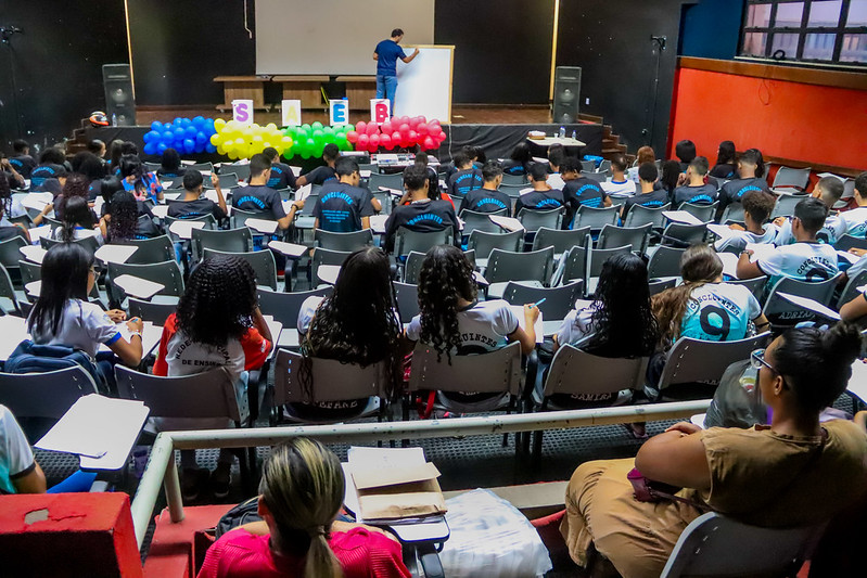 Estudantes da rede municipal de ensino de Juazeiro participam de aulão preparatório para avaliação do Saeb 2023
