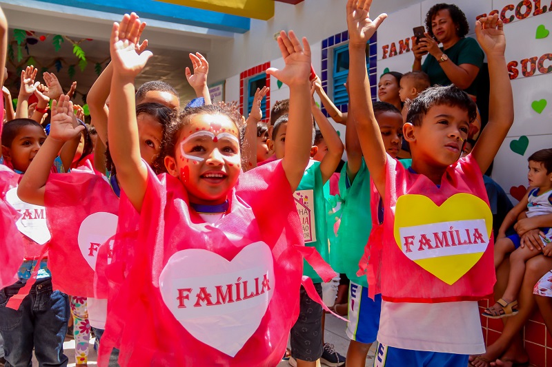 Escola da rede municipal de ensino promove Festa da Família e conquista aprovação do público
