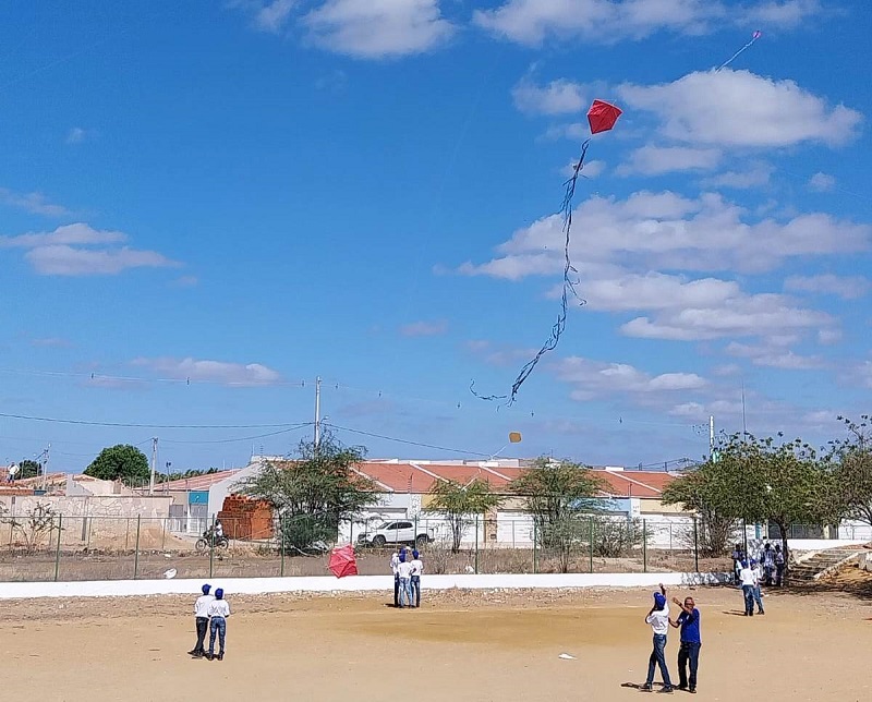 Estudantes do Caic comemoram Dia das Crianças com Festival de Pipas