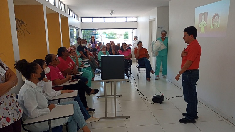 Outubro Rosa: Prefeitura de Juazeiro realiza roda de conversa com servidoras da Maternidade Municipal