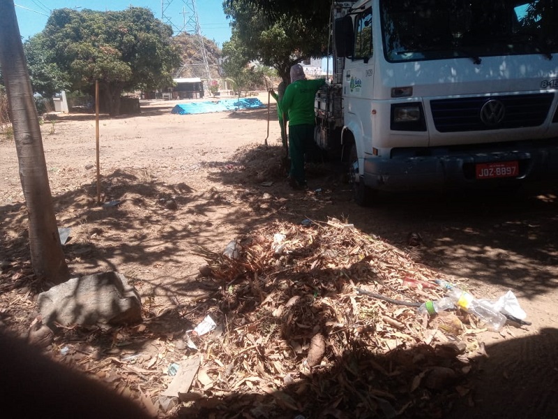 Prefeitura de Juazeiro promove ação de limpeza na Ilha do Fogo
