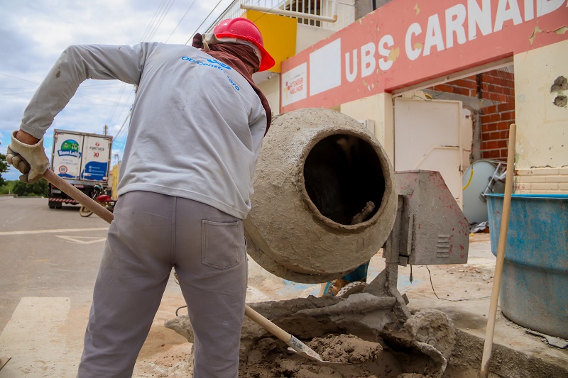 Comunidade da Carnaíba do Sertão comemora andamento da obra da UBS realizada pela Gestão Suzana Ramos