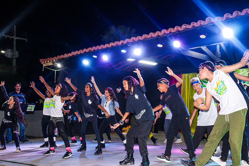 Escola municipal de Juazeiro promove Mostra Cultural e destaca movimentos musicais brasileiros