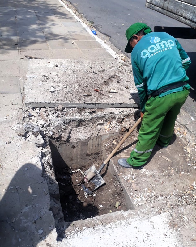 Prevenção: Prefeitura de Juazeiro segue com trabalho de manutenção de galerias de águas pluviais