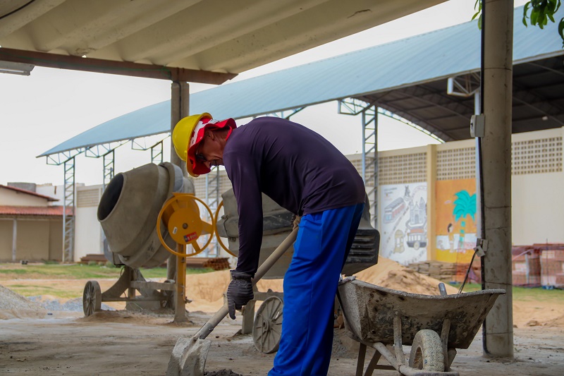 Obra de requalificação da Escola Municipal de Tempo Integral Paulo VI segue avançando