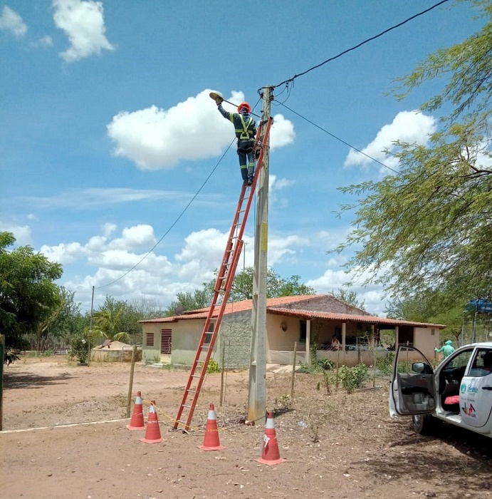 Prefeitura de Juazeiro reforça atendimento à iluminação pública em toda a cidade