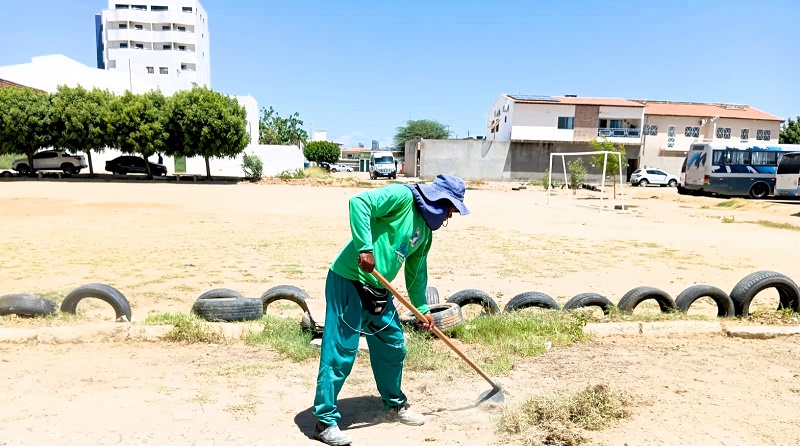 Prefeitura avança com serviços públicos atendendo a diversos bairros e interior da cidade