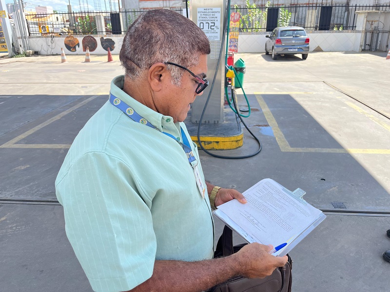 Secretaria do Meio Ambiente realiza fiscalização ambiental nos postos de combustíveis de Juazeiro