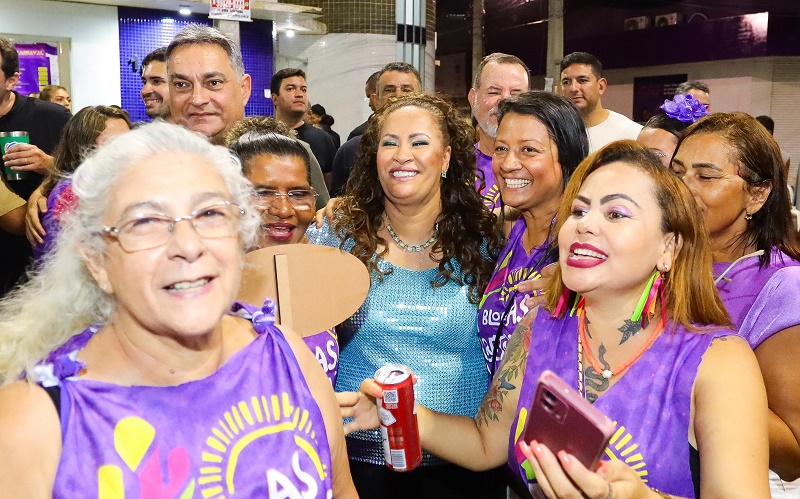 Blocos da conscientização: Prefeitura de Juazeiro leva para a avenida orientações sobre saúde e proteção às mulheres