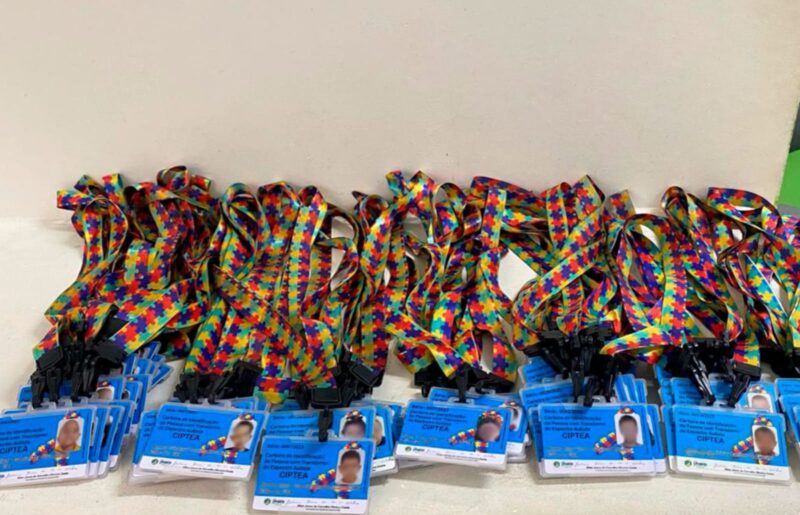 Prefeitura de Juazeiro inicia entrega das Carteiras de Identificação para autistas