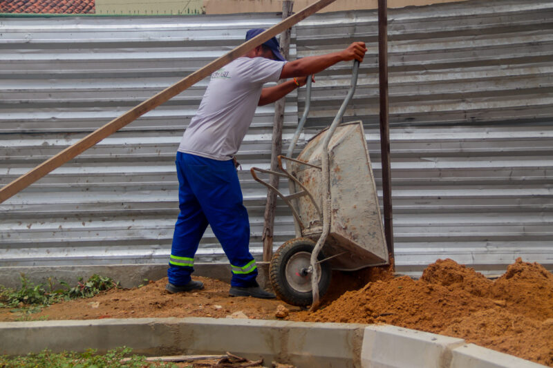 Prefeitura de Juazeiro inicia requalificação da Praça Padre Cícero, no bairro Dom José Rodrigues 