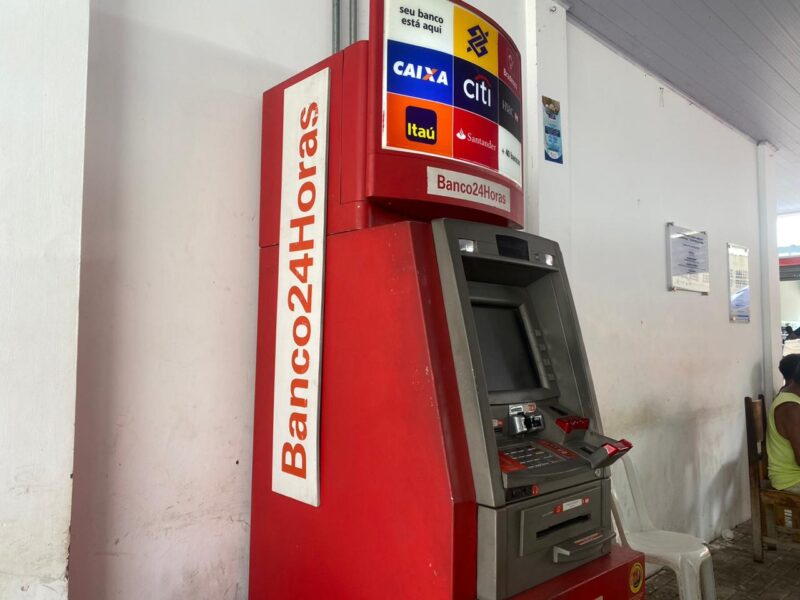Facilidade: Mercado Joca de Souza Oliveira conta com caixa eletrônico