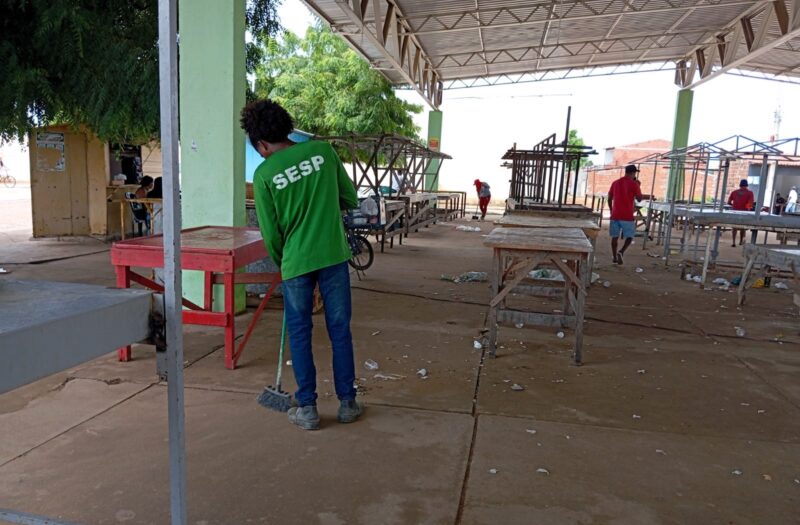 Prefeitura de Juazeiro mantém limpeza nas feiras livres da cidade