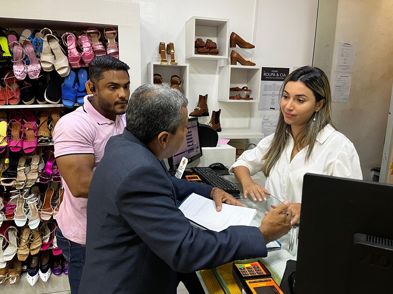 Semana do Consumidor: Procon de Juazeiro realiza fiscalização educativa em estabelecimentos comerciais