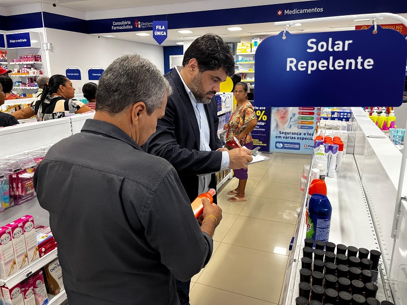 Procon fiscaliza comercialização de repelentes em Juazeiro e divulga tabela de preço do produto