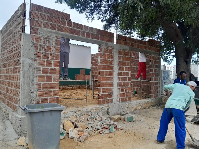 Construção da sala de velório no Cemitério Central de Juazeiro está em ritmo avançado