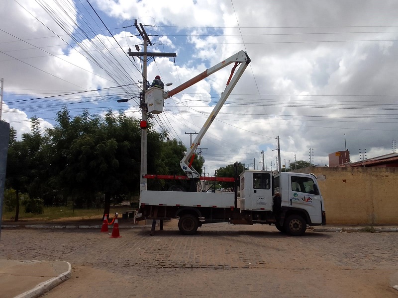 Blitz da Iluminação: Prefeitura de Juazeiro transforma bairro Expedito Nascimento com 100% da iluminação em LED