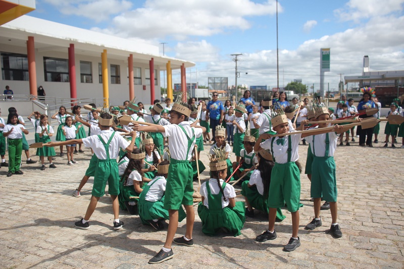 Escola Estação do Saber encerra celebrações ao Dia do dos Povos Indígenas com feira de mostra cultural 