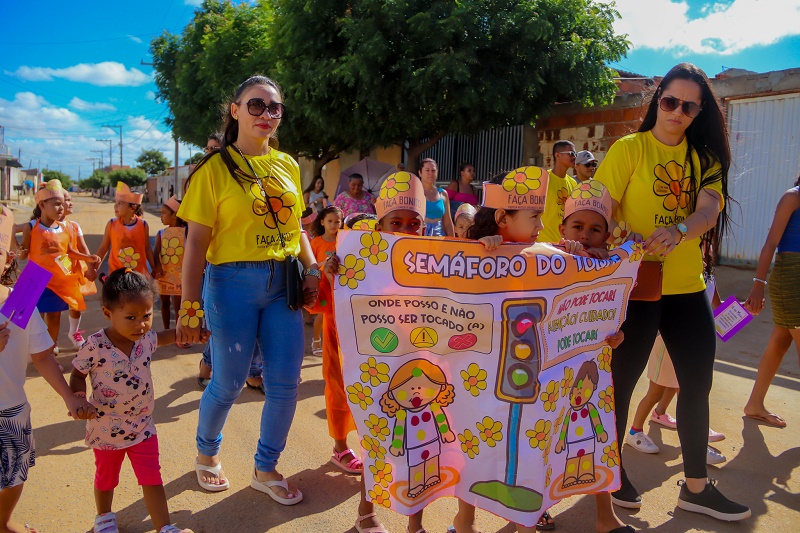 Prefeitura de Juazeiro encerra campanha ‘Faça Bonito’ com caminhada no bairro Jardim Primavera