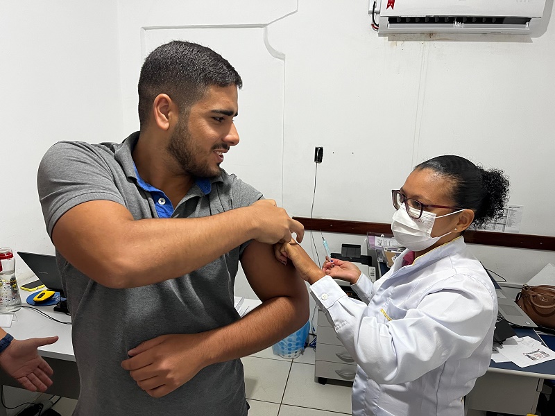 Prefeitura de Juazeiro segue com vacinação contra a gripe para servidores municipais