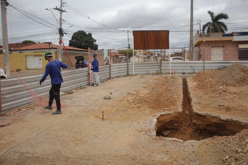 Gestão Suzana Ramos realiza construção da cobertura da feira do Alto do Alencar
