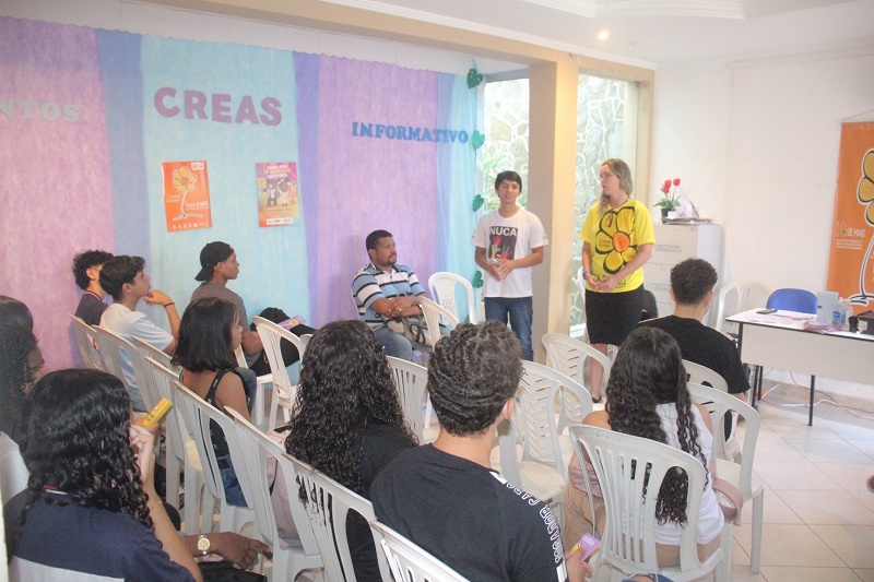 Maio Laranja: Enfrentamento ao abuso e exploração sexual infanto-juvenil é tema de roda de conversa com adolescentes no CREAS