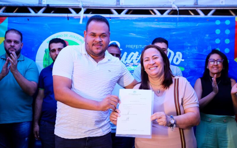 Comunidade de Alfavaca comemora a assinatura da Ordem de Serviço para o Pátio Multiuso no Salitre