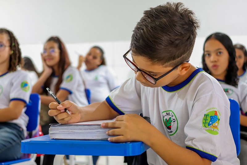 Prefeitura de Juazeiro intensifica combate à evasão escolar, supera meta e atinge mais de 100% do Busca Ativa Escolar