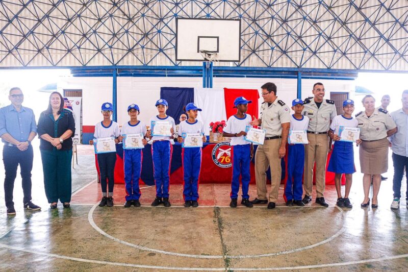 Prefeitura de Juazeiro e PM realizam formatura do Proerd com estudantes da rede municipal de ensino