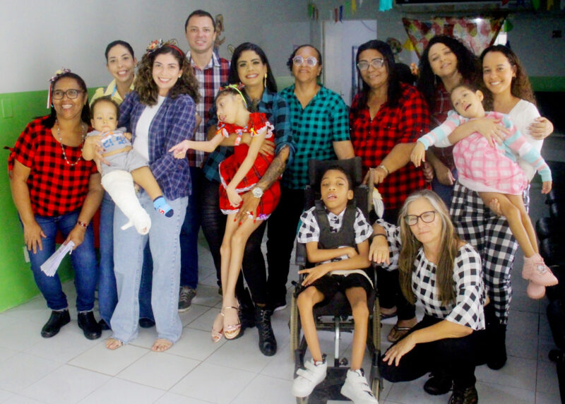 Crianças atendidas pelo Cerpris se divertem em arraiá realizado pela Prefeitura de Juazeiro