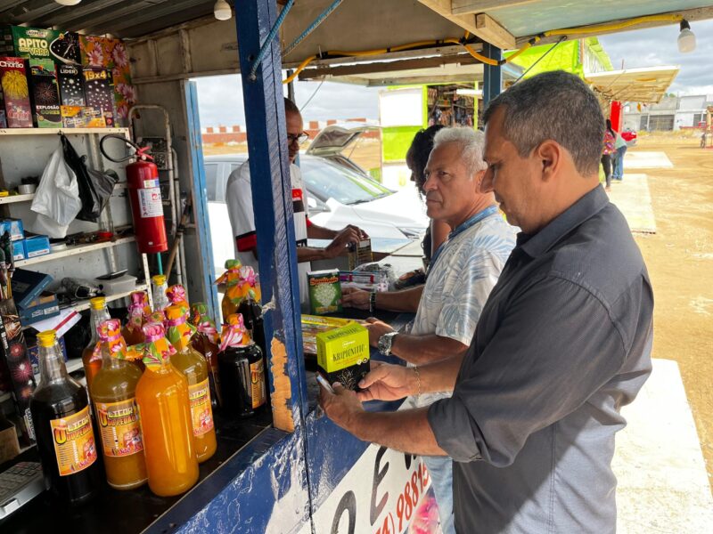 Procon de Juazeiro realiza pesquisa de preços de fogos de artifício e artefatos; Confira 