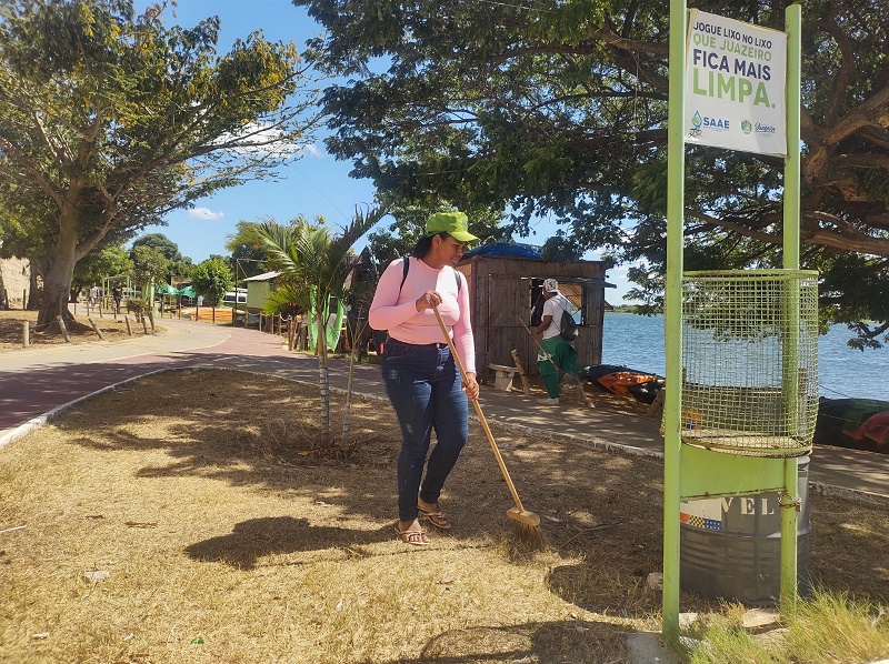 Prefeitura de Juazeiro mantém equipe fixa de limpeza no Parque Fluvial