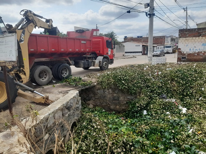 Prefeitura de Juazeiro segue intensificando serviços para reparar e prevenir danos causados pela chuva